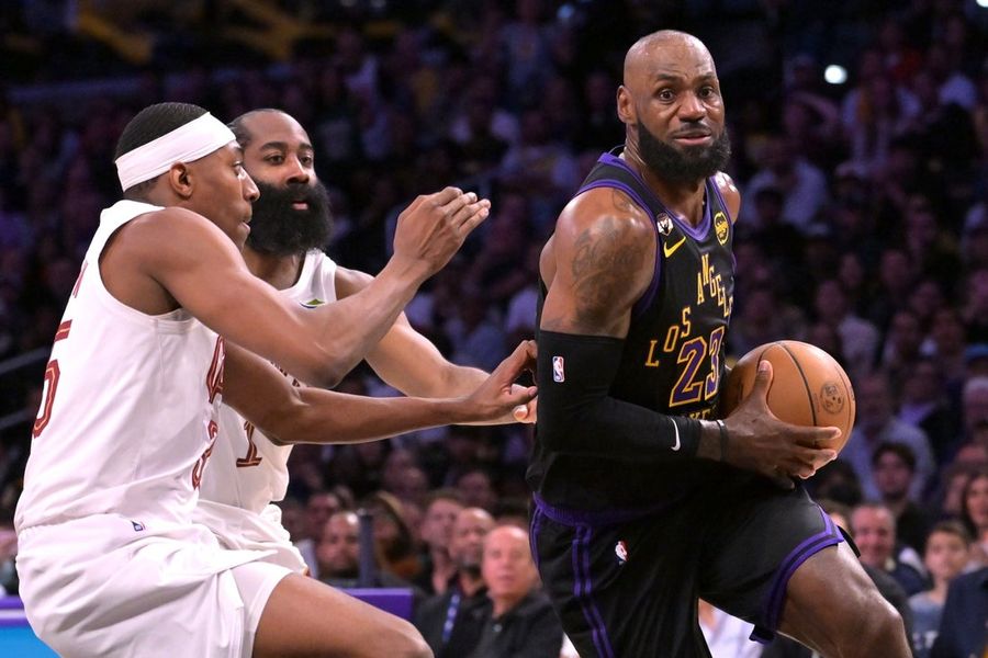 NBA: Cleveland Cavaliers at Los Angeles Lakers